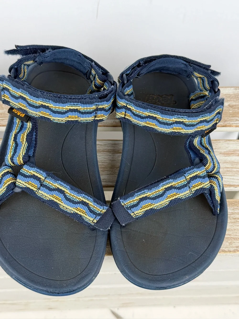 Teva Kid's Hurricane XLT 2 sandals blue yellow & black patterned straps size 12